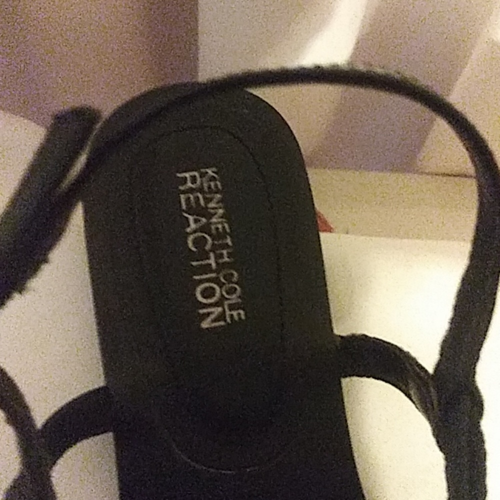 Shoes - Picture 3 of 4